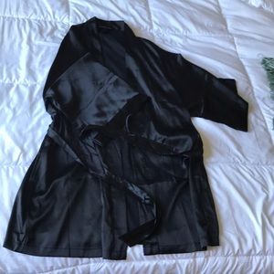 Victoria’s Secret black kimono